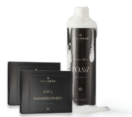 Fles Rosaodor wasparfum met luxe geur, perfect voor een langdurig fris wasresultaat