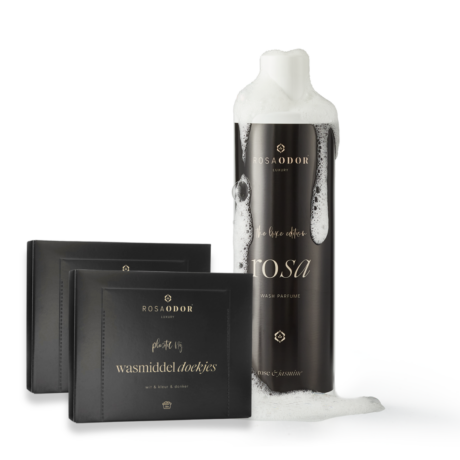 Fles Rosaodor wasparfum met luxe geur, perfect voor een langdurig fris wasresultaat